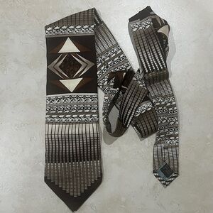 Enrico Capucci Geometric Patterned Tie - Brown and Gray